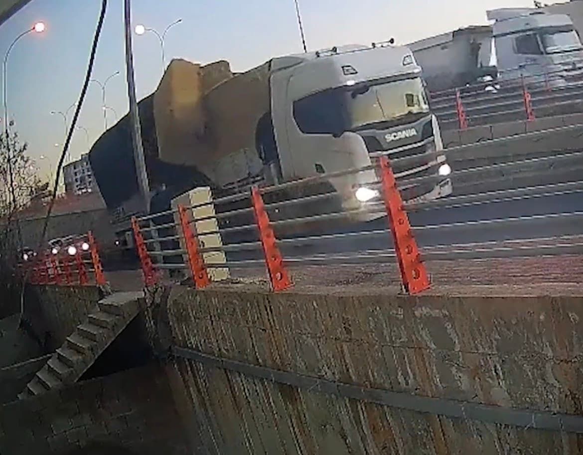 Şanlıurfa’da saman balyası faciası ucuz atlatıldı