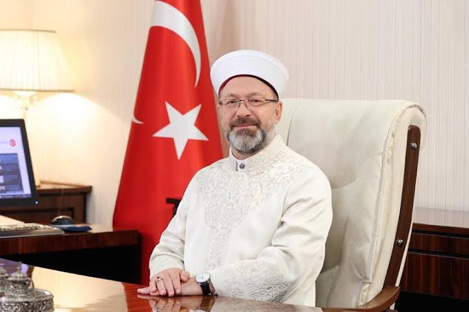 Diyanet’te Veda Vakti: Ali Erbaş’ın Görev Süresi Doluyor, Yeni İsim İçin Sessiz Bekleyiş