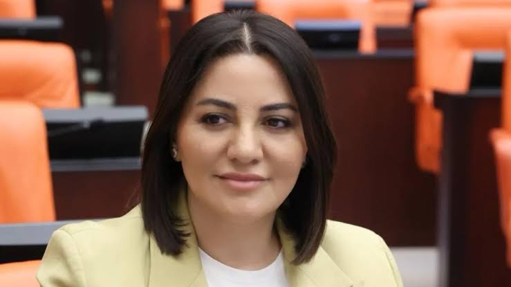Şengül Karslı’dan Hukuk Camiasına Mesaj: “Adaletin Terazisi Yeni Yıla Hazır”