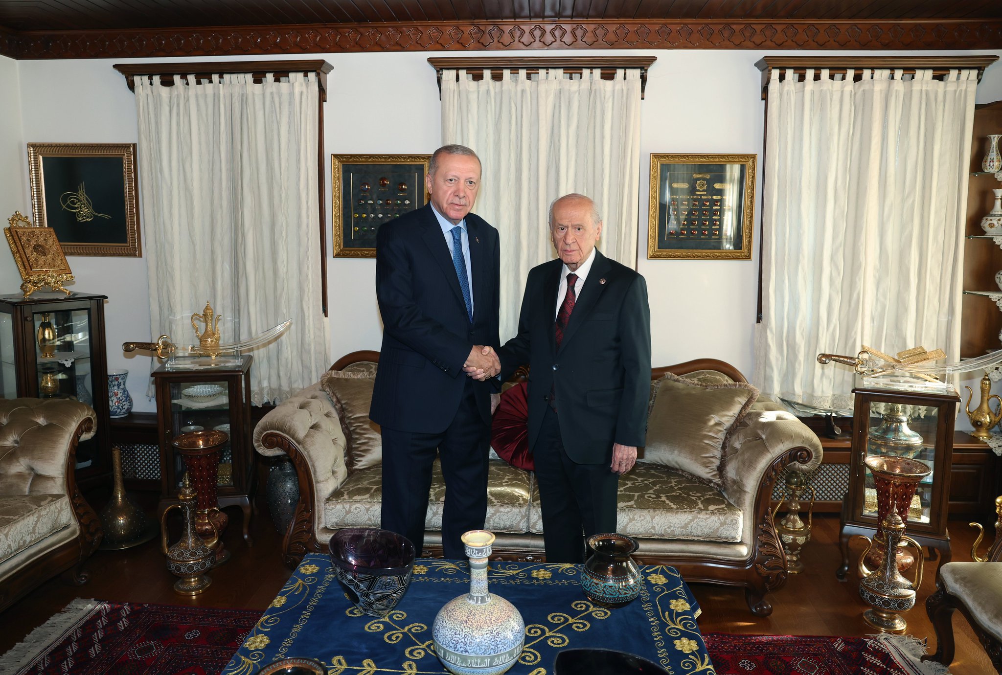 Erdoğan’dan Bahçeli’ye Konut Ziyareti