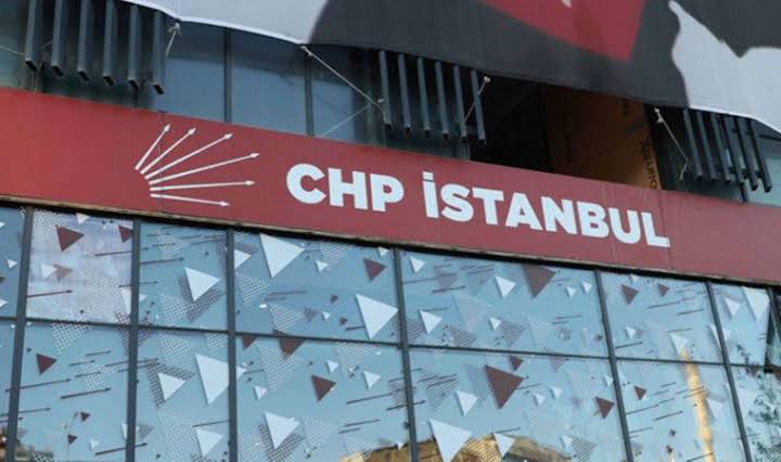 CHP İstanbul İl Başkanlığı’na Giden Tüm Yollar Kapatıldı