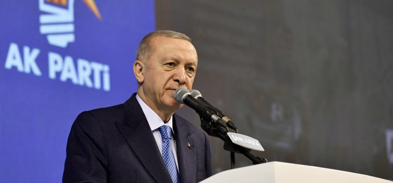 Cumhurbaşkanı Erdoğan’dan Sert Mesajlar: Hukuk, Sokaklar ve Siyasi Rekabet Üzerine Vurgular
