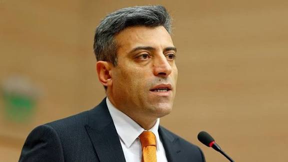 VakıfBank Satıldı mı? Öztürk Yılmaz’dan Erdoğan’a Açık Çağrı: “Bu Milletin Bankası Elden mi Gitti?”