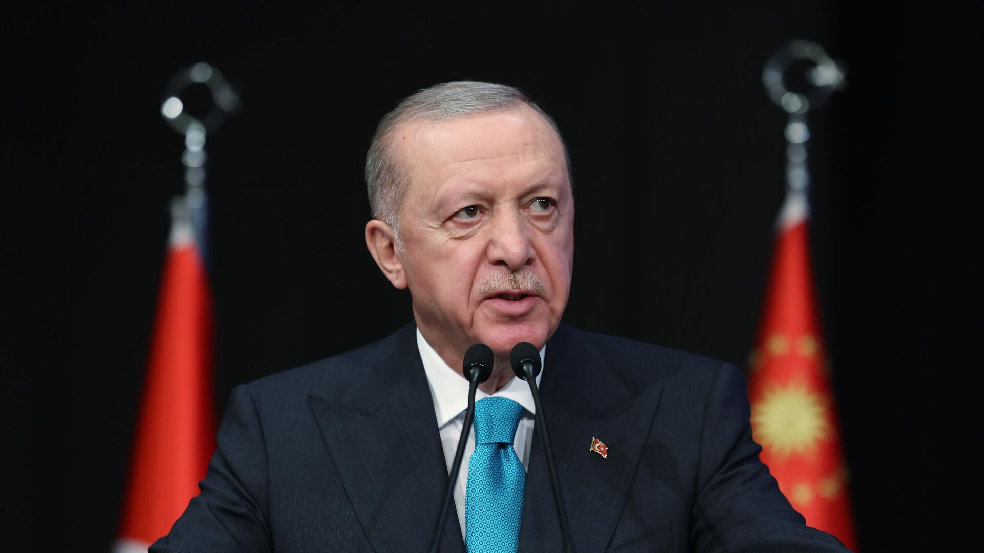 Erdoğan: “Her Sabah Yeni Bir Krize Uyanıyoruz”