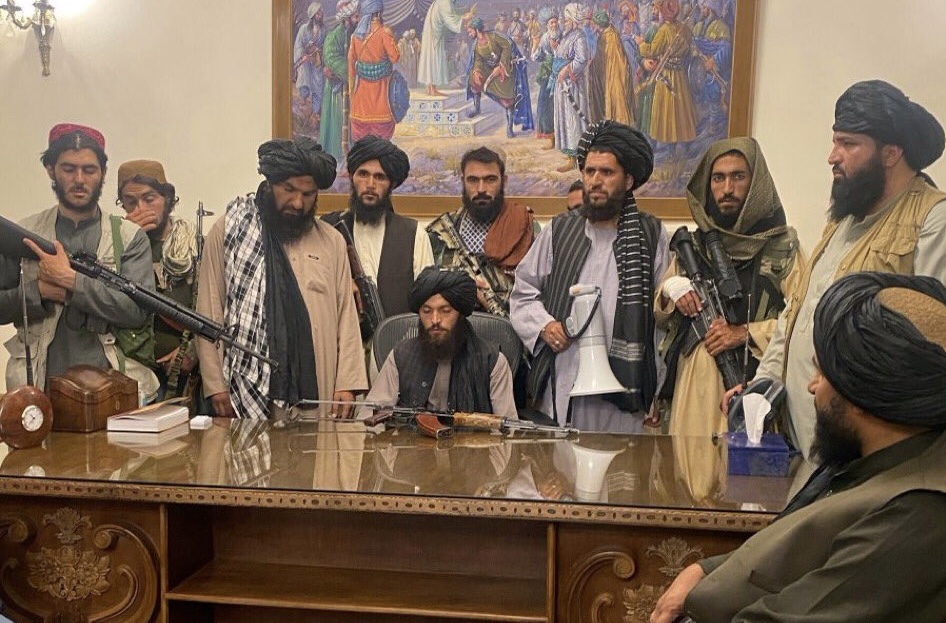 Taliban’dan İnternet Kısıtlaması: Afganistan Dünya ile Bağlantısını Kesti